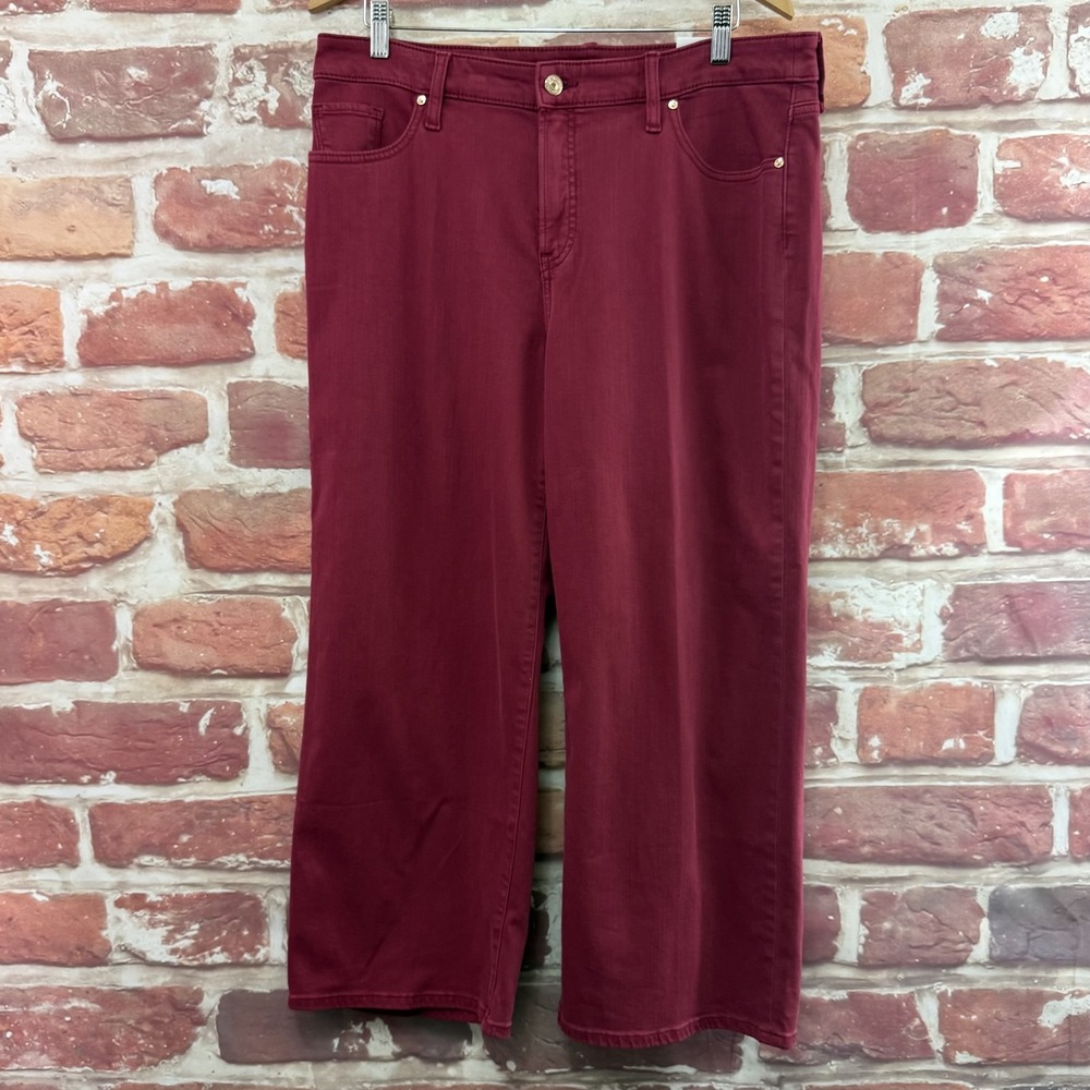 Chicos So Slimming Girlfriend Jeans Womens 14 Burgundy Wide Leg Crop Denim Pants